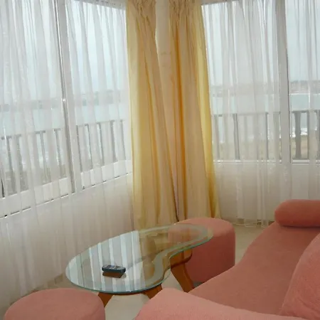 Anaxemander Holiday Village וילה